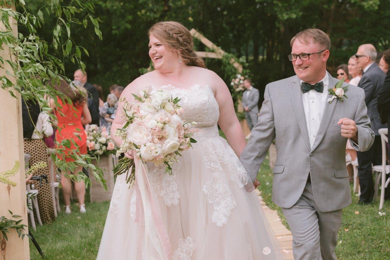 summer farm wedding southern creek outdoor wedding